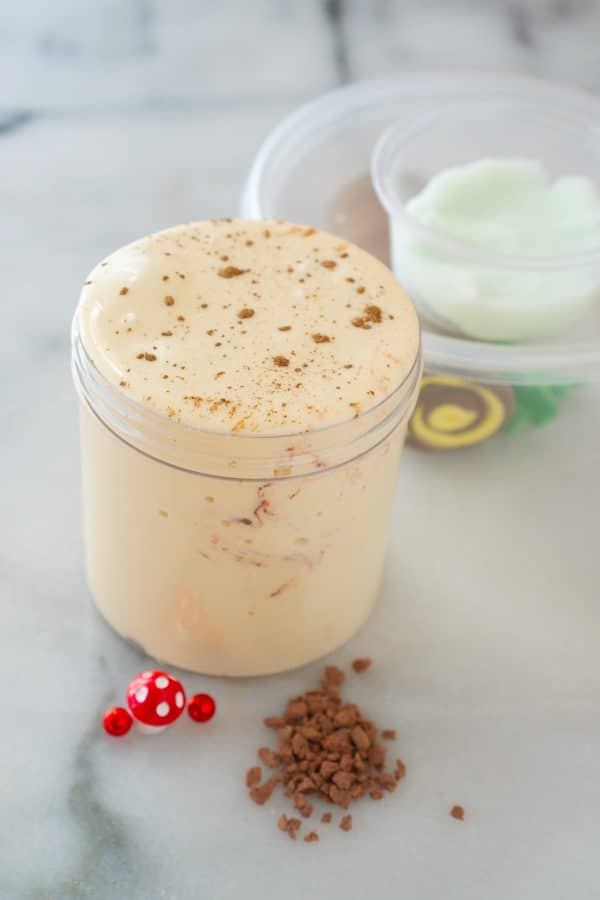 Eggnog Yule Log Slime DIY Clay Kit - Image 4